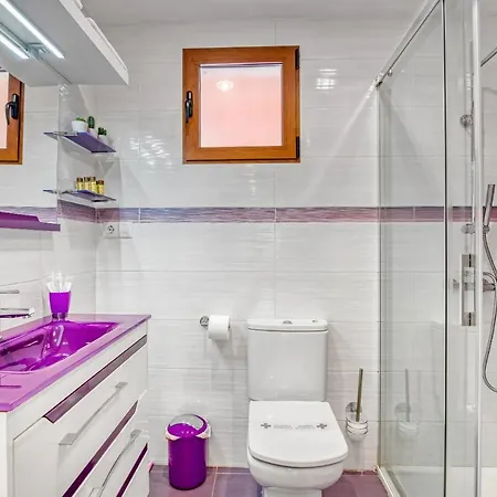 Violeta Grande Holiday home Macastre
